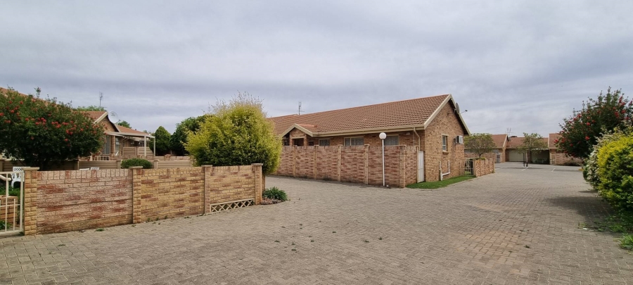 3 Bedroom Property for Sale in Fleurdal Free State